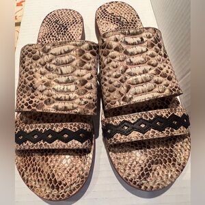 FREE PEOPLE All Leather Saturday Sandal in Snake Print. NWOB Size 38. Beautiful!